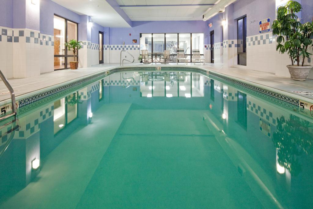 Holiday Inn Express Cincinnati-Lawrenceburg Dış mekan fotoğraf